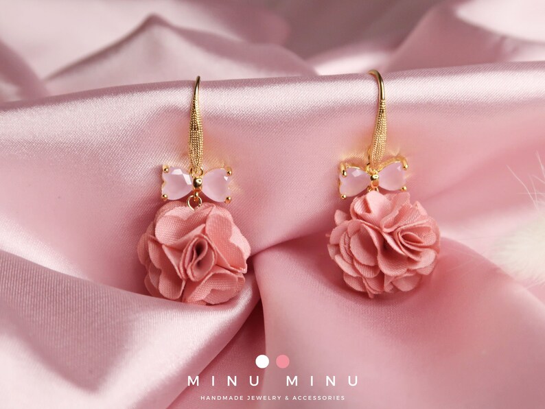 YUMI Sweet 18K Gold Plated Flower Dangle Earrings Zircon loop Fabric pompom pendant Handmade girls' earrings in white and pink image 1