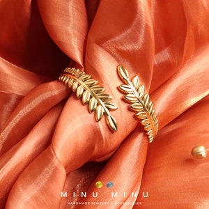 AURELIA - leaf bangle in gold & silver | High quality stainless steel | Laurel wreath | Roman Greek Goddess | Roman Empire jewelry