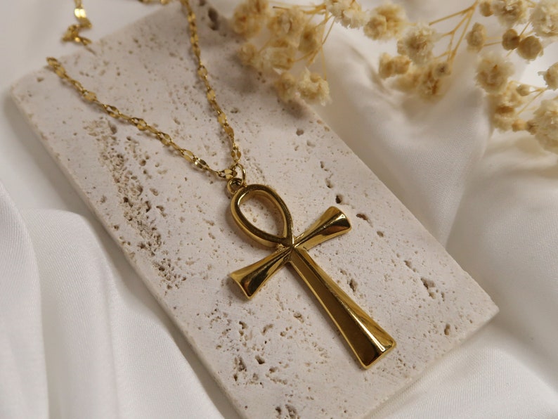 CAIRO Goldene Halskette Mit Ägyptischem Kreuz Anhänger Ankh Kreuz Anch Zierliche Geprägte Edelstahl Kette Symbolischer Schmuck zdjęcie 7