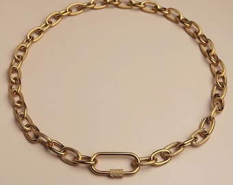 Chunky textured choker in gold and silver • Stainless steel statement chain necklace with lobster clasp • Waterproof everyday jewelry