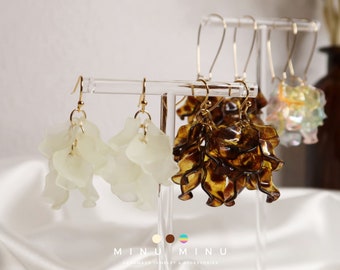 NIAN - Extraordinaires boucles d'oreilles pendantes fleurs en plaqué or 18 carats | Création haute couture | Pendentifs abstraits de fleurs acryliques | Moderne et unique
