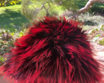 Cappello da pescatore in pelliccia sintetica rossa: foderato in velluto, abbigliamento da festival e rave