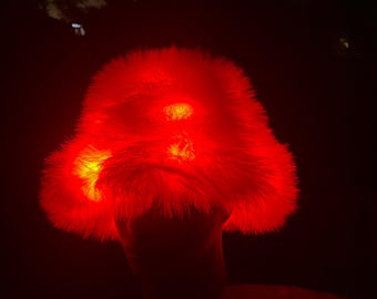 Smart-LED Lightup super weichen weißen Pelz Eimer Hut: Festival Rave Wear