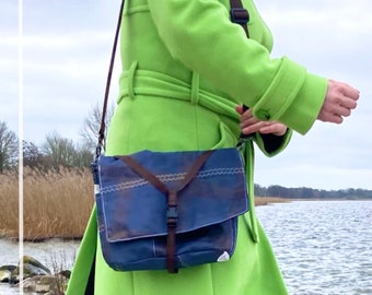 Messengerbag / Dropkit van Kitesurfcanvas (stevige minibag met veel vakjes voor al je waardevolle spullen)