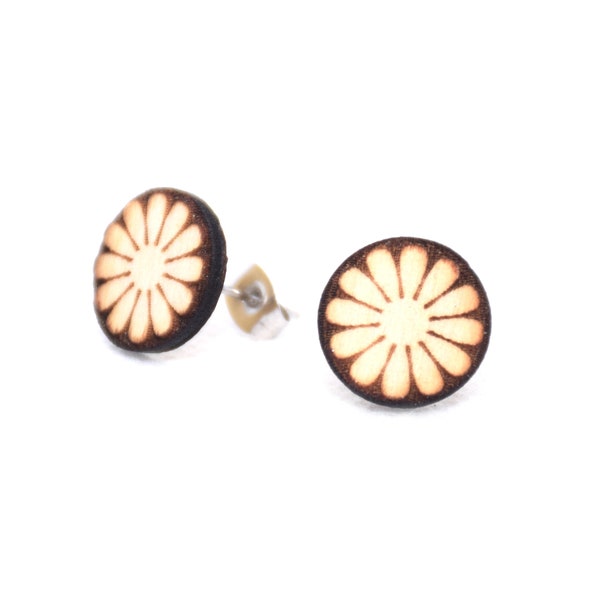 Wooden round stud earrings Daisy Flower Minimalistic Laser cut Gift idea Holz Ohrstecker Geschenk Gänseblümchen PL/ENG