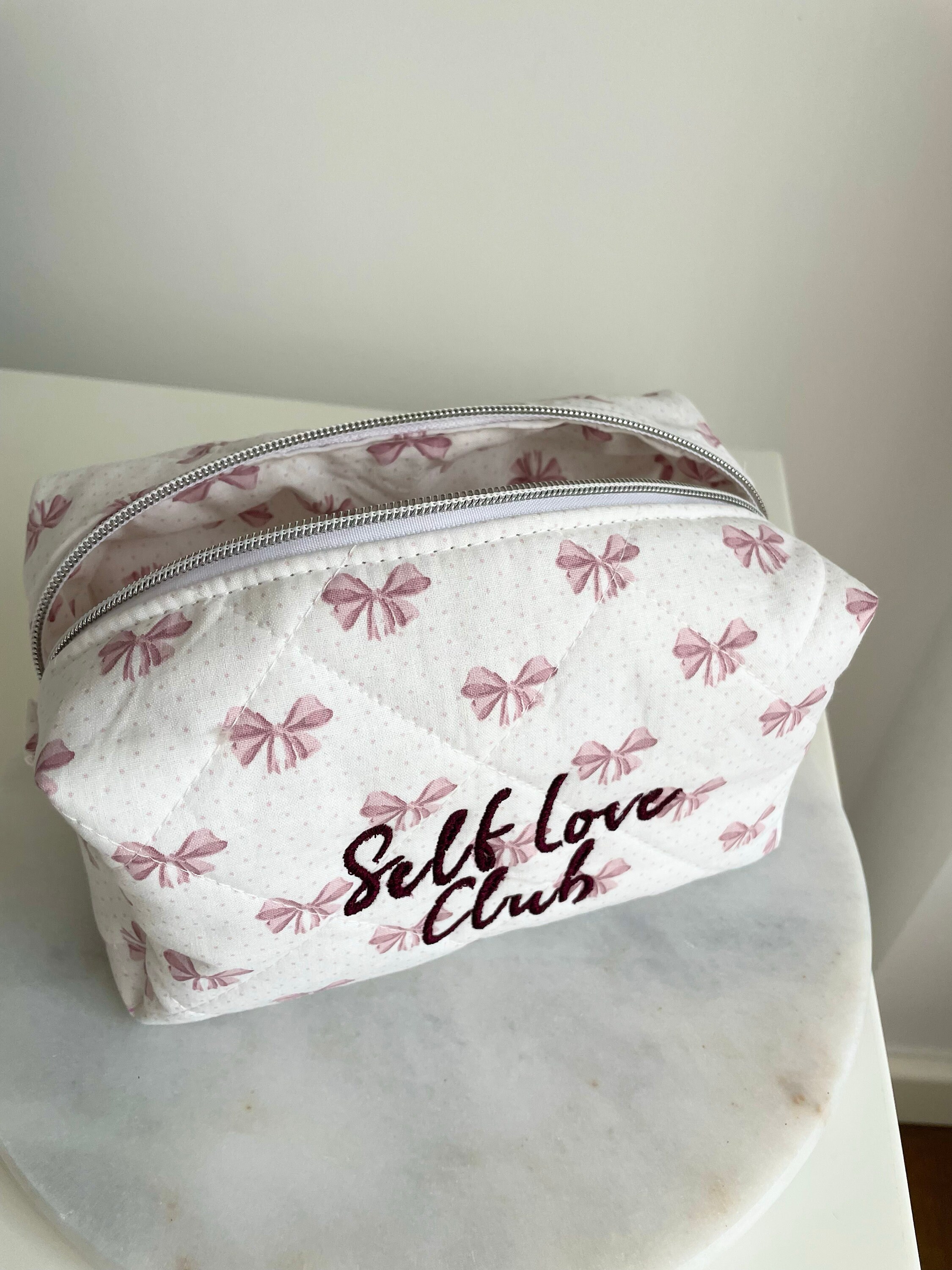Powder Pink Ribbon Makeup Bag ,toiletry Bag It Girl Makeup Bag Quilted Makeup Bag Cloth Makeup