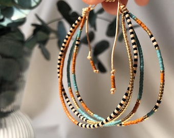 Pulsera pequeña multicolor SHIRE, pulsera en capas, joyería bohemia chic, regalo para mujer, pulsera de festival de varias hebras, pulsera fina para uso diario