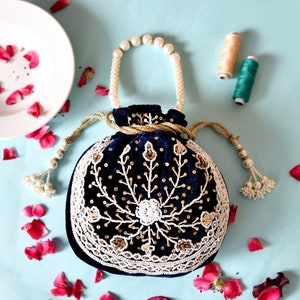 Ambachtelijke Zardosi-potlitas, etnisch handwerk portemonnee met trekkoord, bruidsaccessoire, cadeau voor haar, avondtasje, gratis expreslevering