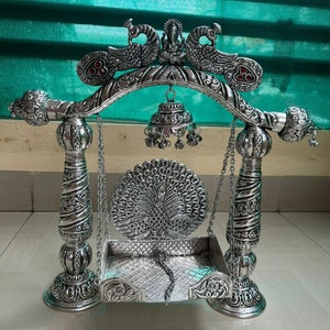 Oxidiertes Silber Krishna Pfau Jhula: Hinduistische Gottheit Schaukel, Diwali Dekor