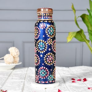Designer koperen waterfles voor joint gratis en lekvrij/handgeschilderd kunstwerk fles voor op bed/ayurveda gezondheidsvoordeel, gratis expreslevering