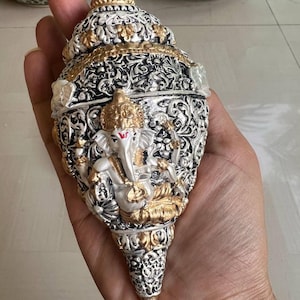 Ganesh Shankh decoratieve schelp | Verzilverd Vastu-cadeau | Hindoe Pooja-decor | Pronkstuk Ganpati-schelp | Gratis expreslevering Indiase kunst