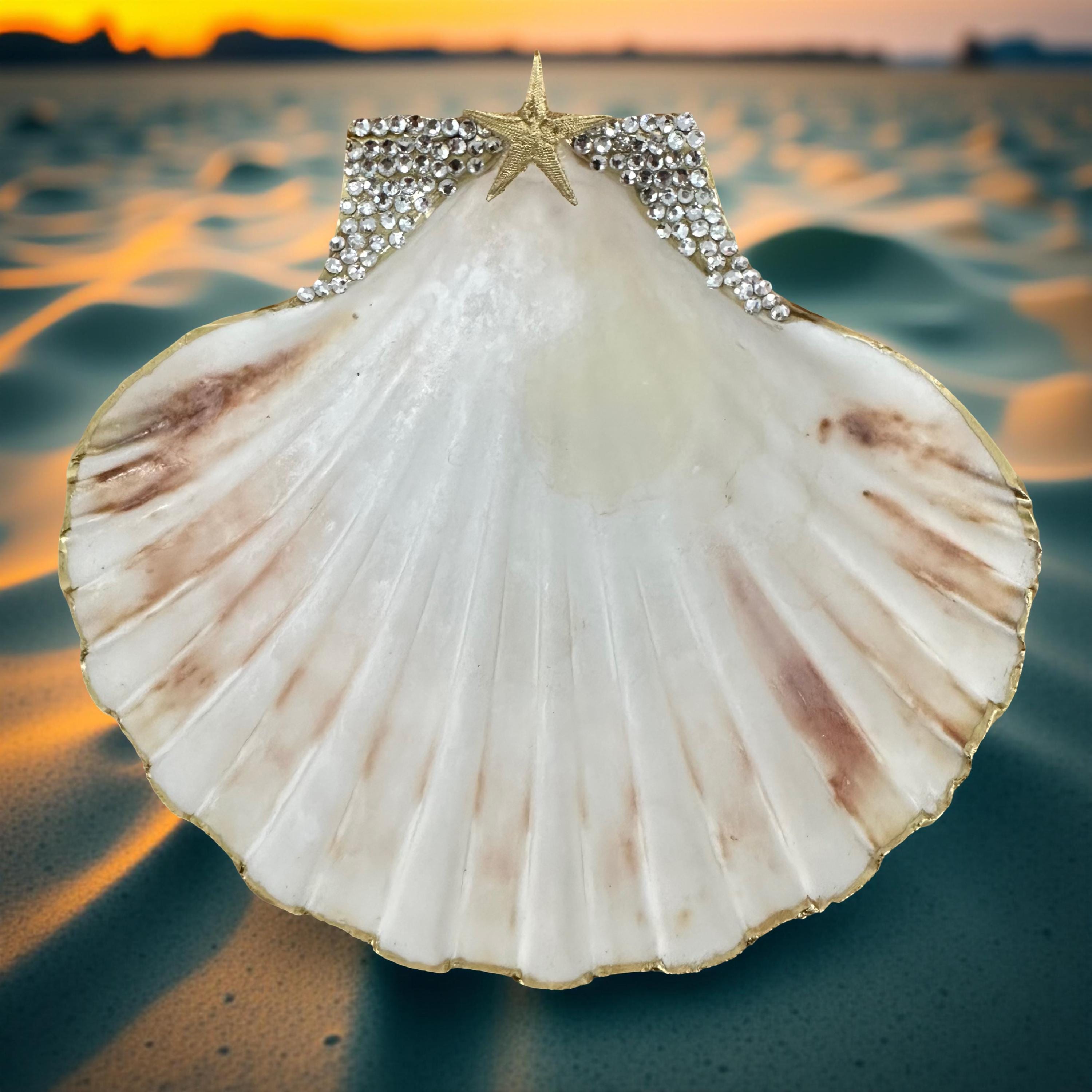 Crystal Crest Scallop Shell Trinket Dish – Gold Rim - Thumbnail 2