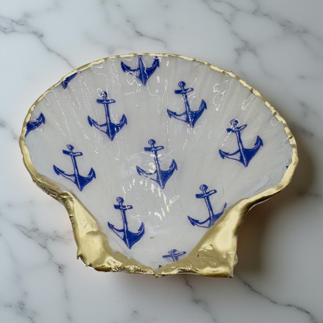 Nautical Anchor Scallop Shell Trinket Dish: Gold Rim Coastal Decor - Image 1