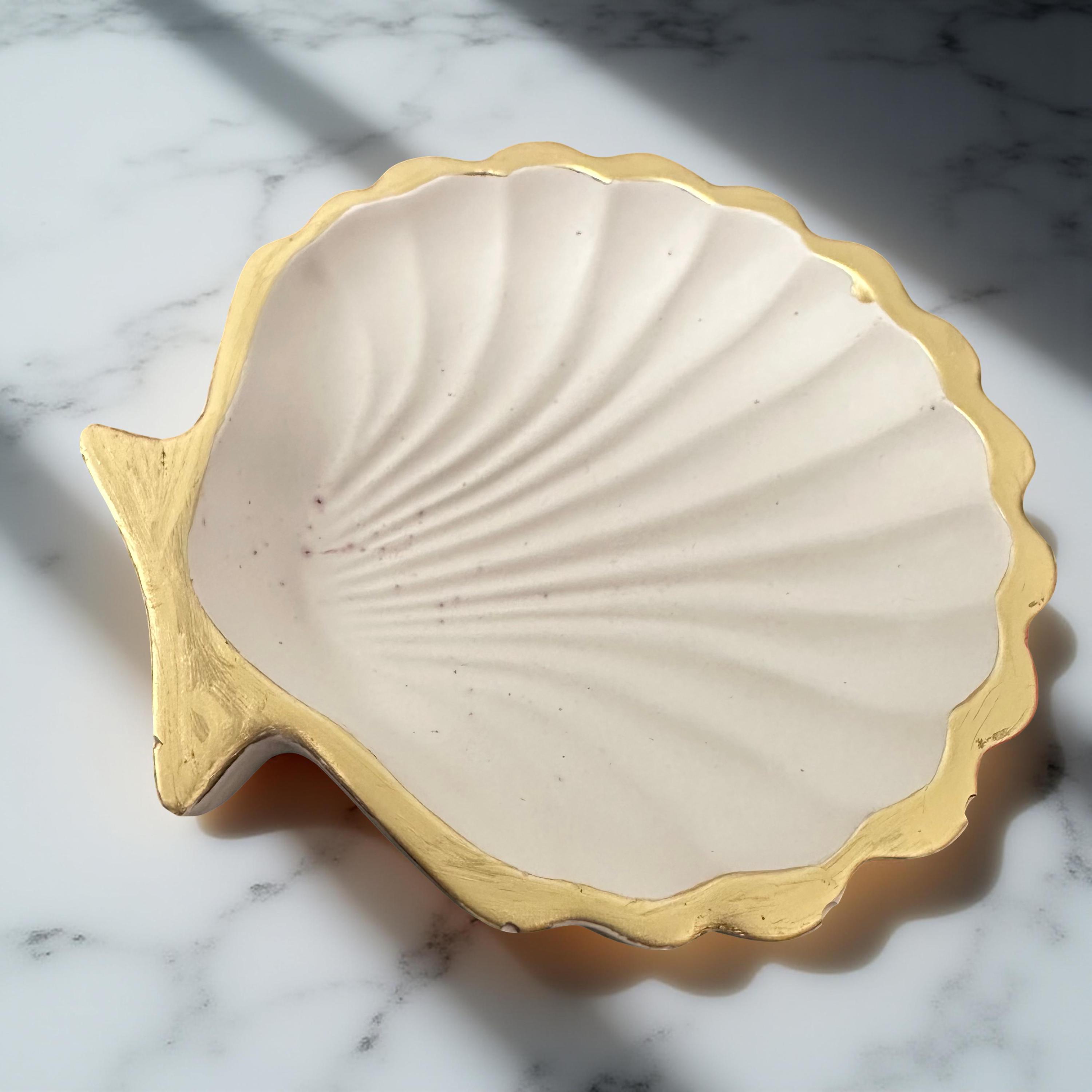 Luxurious Handcrafted Scallop Shell Trinket Dish with Gold Rim - Coastal Home Decor & Jewelry Tray - Thumbnail 4