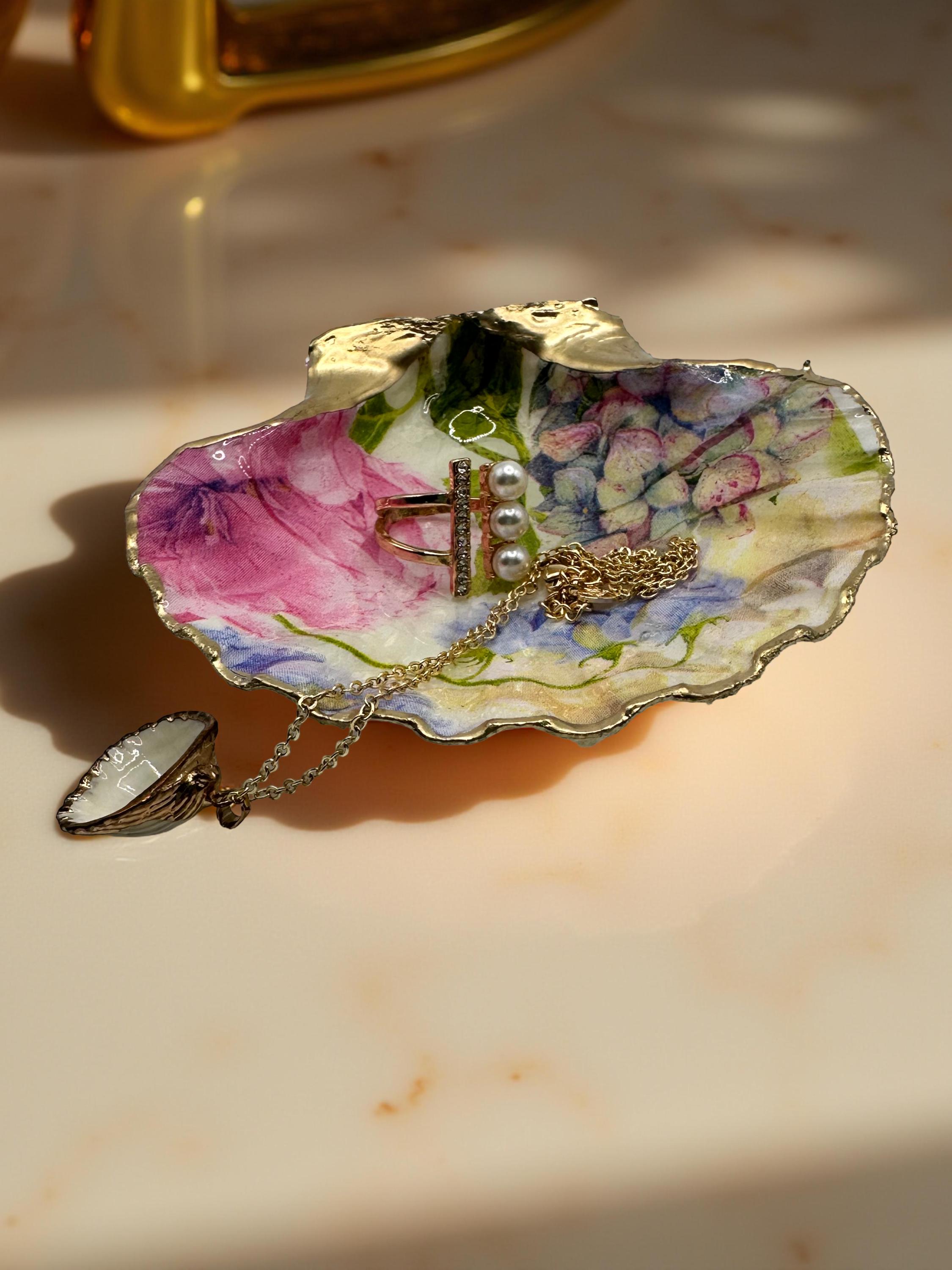 Garden Bloom Scallop Shell Trinket Dish – Gold Rim - Thumbnail 4