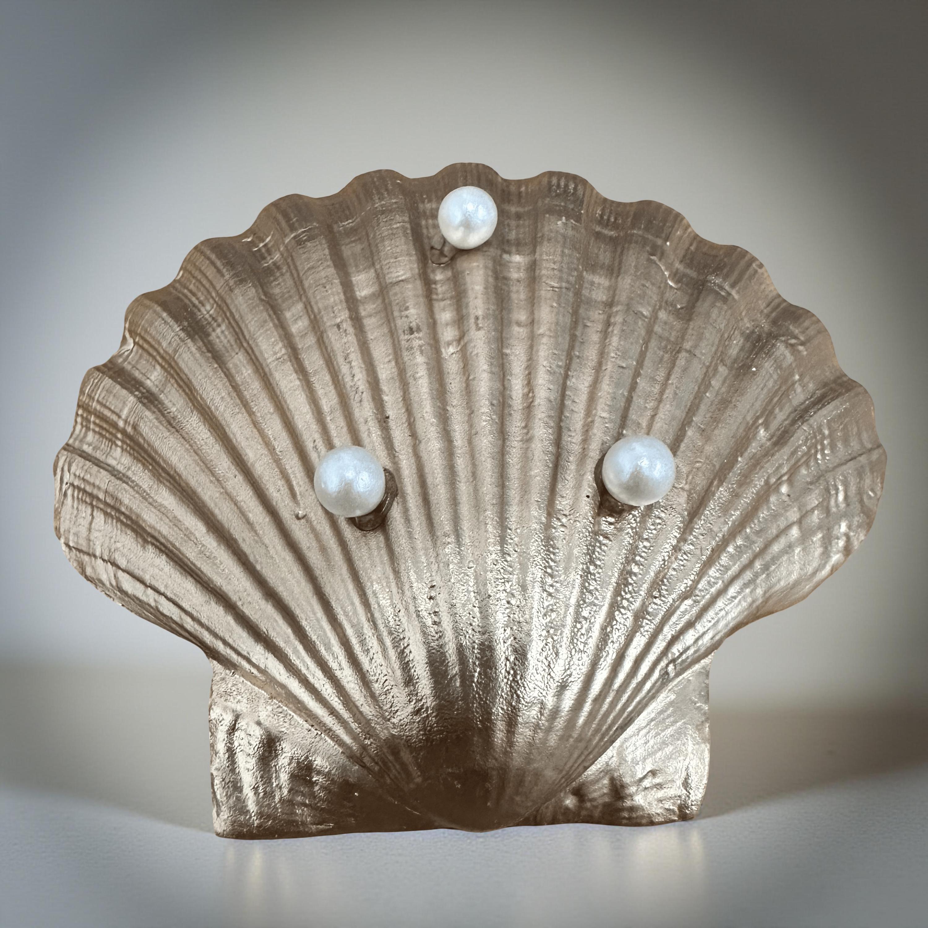 Pearl Crest Scallop Shell Trinket Dish – Gold Rim - Thumbnail 4