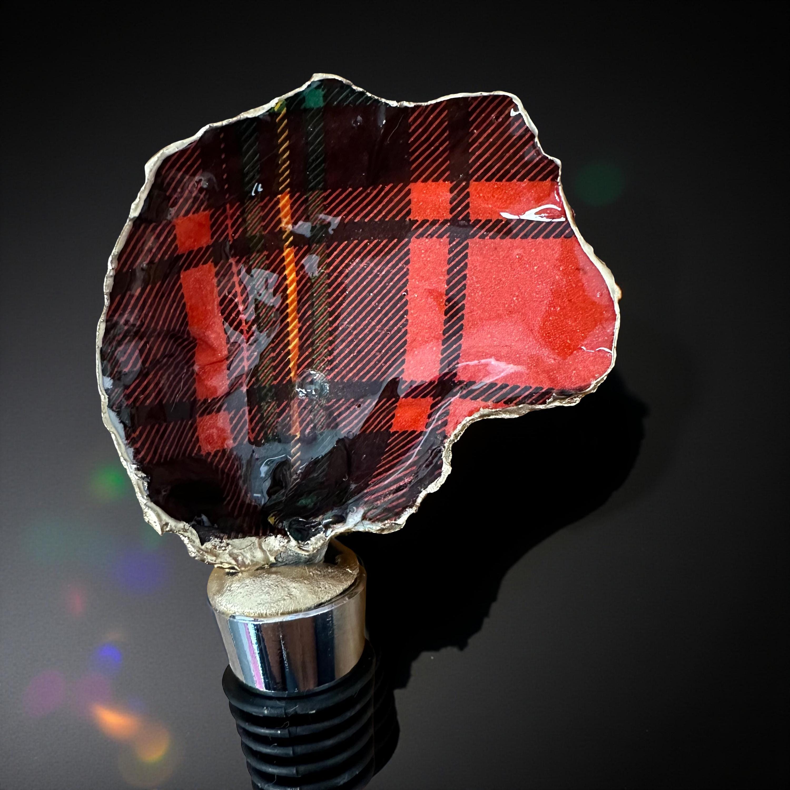 Red Plaid Oyster Shell Wine Stopper – Gold Rim - Thumbnail 4