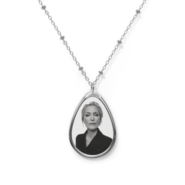 Gillian Anderson Necklace | Celebrity Jewelry Gift Idea | Ornament for Sold Movie Fans | Custom Necklace Gift Idea
