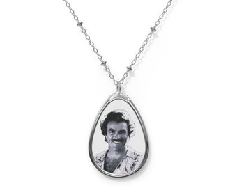 Collar de Tom Selleck / Idea de regalo de joyería de celebridades / Adorno para los fanáticos de las películas legales de Boston / Idea de regalo de collar personalizado