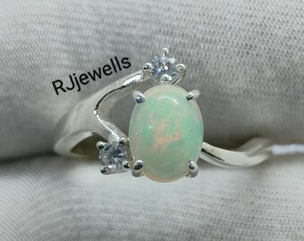 Bague de fiançailles ovale avec opale : style vintage en argent sterling, pierre de naissance d'octobre