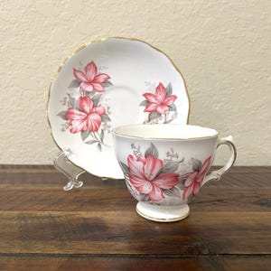 Royal Vale Bone China Teacup and Saucer-Vintage Royal Vale Footed Teacup and Saucer-Vintage Royal Vale Teacup & Saucer-WE COMBINE SHIPPING