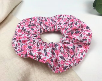 Scrunchie with pink floral print | Women's hair tie | Hair accessories | Hairband