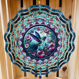 Hummingbird Wind Spinner Gift for Loved One Gift for Hummingbird Lovers Gift for every occasion Idea for Porch, Patio or Garden, Hummingbird