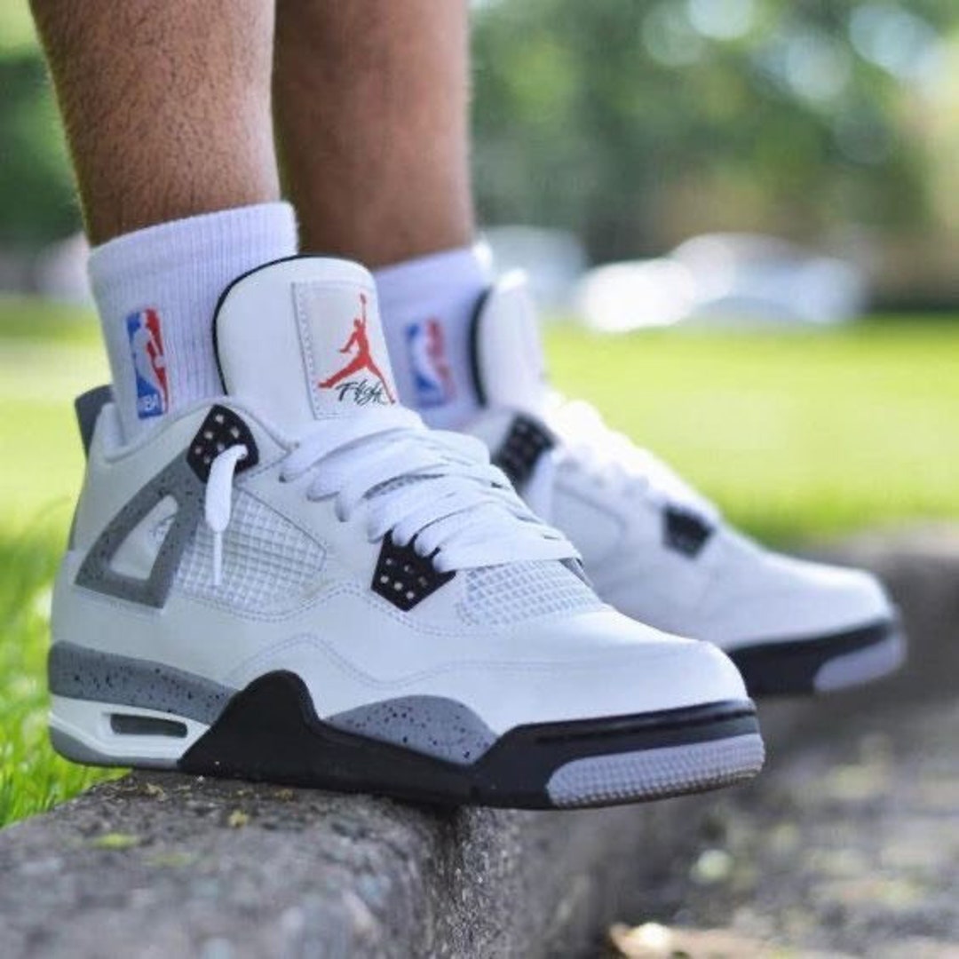 mens white jordan 4
