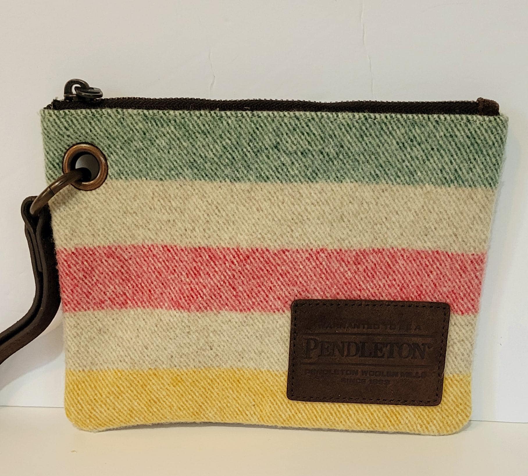Pendleton glacier stripe wool wristlet EUC