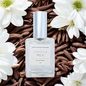 Vanilla Milk Perfume: Sweet Floral Musk Scent - 15ml Spray