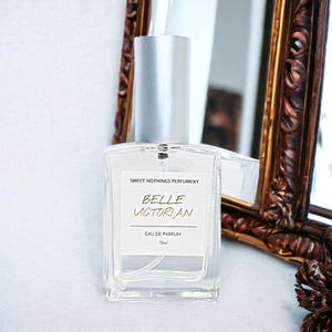Belle Victorian Perfume Spray: Floral Musk Scent (15ml)