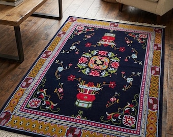 Handmade Tibetan Wool Carpet: Lotus & Geometric Oriental Rug