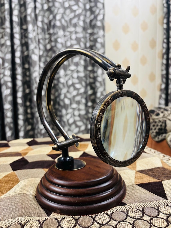 Antique Brass Magnifying Glass with Wooden Base Adjustable Magnifier Lens Table Top Decor