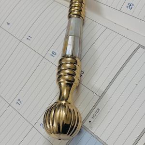 Vintage magnifying glass with solid brass with Mother of Pearl handle 4 inch image 6