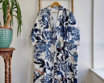 Ręcznie robione kimono pikowane Kantha z kwiatowym wzorem, długi szlafrok bawełniany