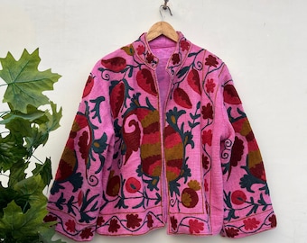 Veste brodée Suzani rose faite main, manteau veste vêtements d'hiver, manteau femme, veste courte Suzani, veste Suzani en tissu TNT, peignoir