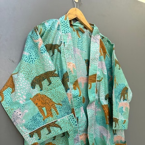 Robes, Lightweight pure cotton kimono robe, ladies night gown, kimono dressing gown, bridesmaid gowns, sustainable women bathrobe, Kimono