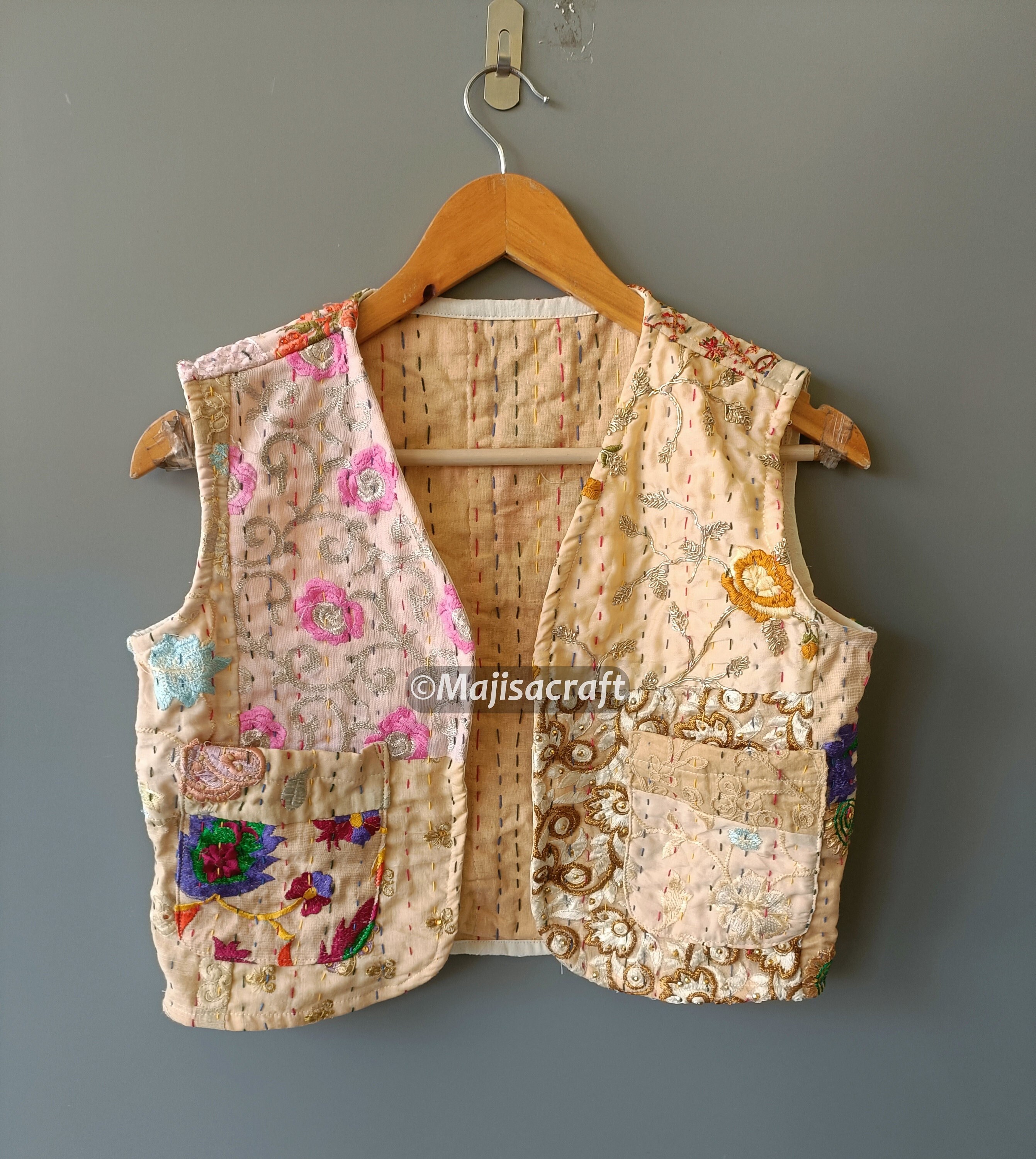 Manteau gilet Kantha découpé, veste gilet en coton patchwork indien fait main, gilet sans manches pour femme, cadeau pour elle, gilet court