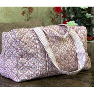 Large cotton quilted duffle bag woman&#39;s trel bag holiday gift for family weekend bag shoulder bag Eco friendly overnight bag Storage Bags