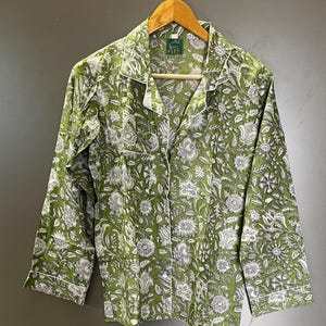 Ensemble pyjama fleuri blanc, pyjama en coton, pyjama de demoiselle d&#39;honneur, vêtements de nuit en coton, pyjama de fête de mariage, cadeaux pour elle