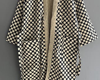 Ręcznie robiony pikowany szlafrok kimono Kantha: bawełniana kurtka w kropki
