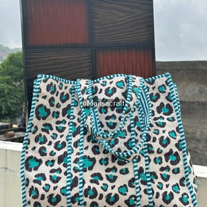 Auf Verkauf handgemachte Boho Eco freundliche nachhaltige nachhaltige Lebensmittel-Einkaufstasche gesteppte Baumwolle Hand bedruckte Reversible Floral Einkaufstasche