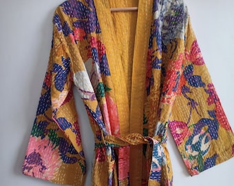 Kimono Kantha Floral Feito à Mão: Jaqueta Longa de Algodão Patchwork