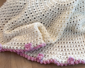 Easy Crochet Pattern – Baby Blanket Round with Flowers Handmade Gift Afghan & Stroller Blanket Beginner-Friendly (English Only)