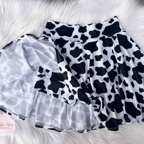 Girl's Cow Spot Skort, Cow Birthday Farm Skirt/Cowgirl Baby Skirt/ Cow Print Skirted Bummies/High Waisted Skirted Bummies/Cow Girl Skirt