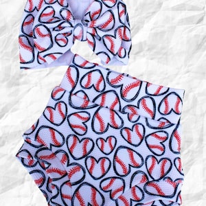 Coeurs de baseball pour bébé fille/Bébé de baseball/Bébé de baseball et noeud papillon/cadeau de baby shower/équipe de baseball/accessoire photo/amour de baseball