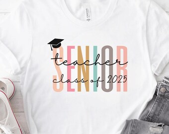 Camiseta de la clase de maestro de 2025, regalo de camiseta de último año de 2025, camiseta de último año de 2025, regalos de graduación universitaria para ella, regalos de graduación de la escuela secundaria