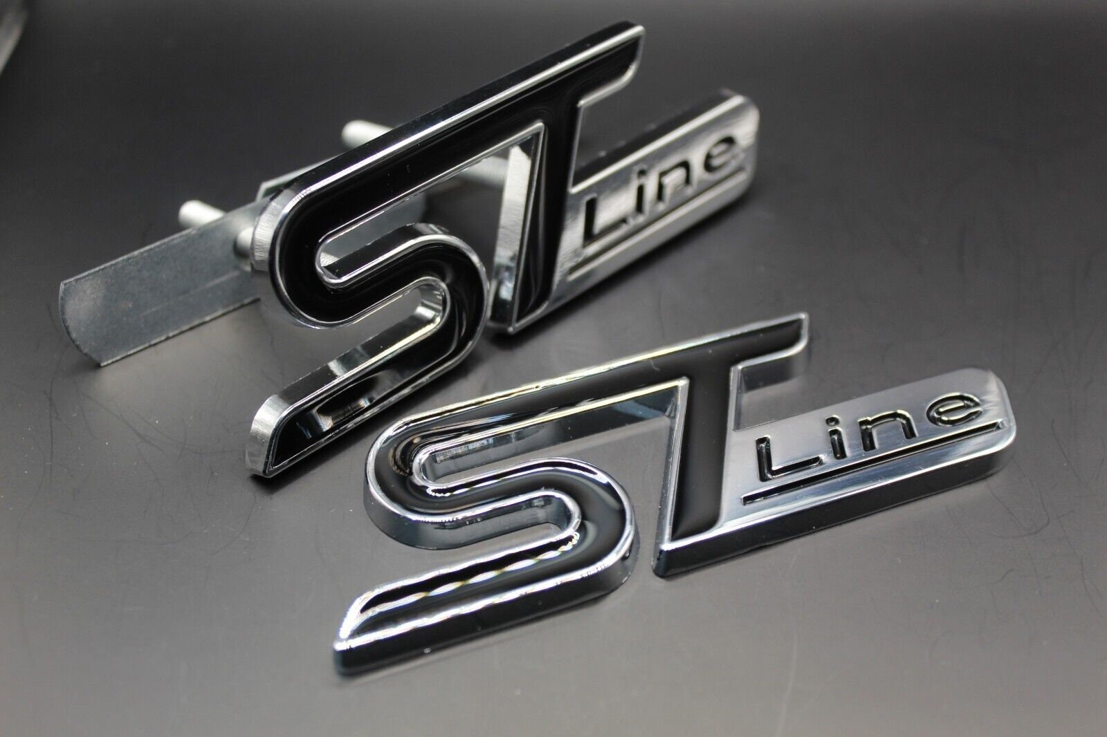 St Line Emblem 