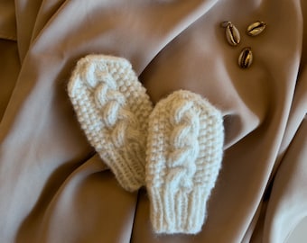 PDF Knitting pattern – Cable mittens (children)