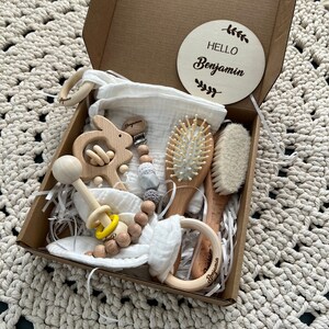 Newborn Baby Gift Box ,Custom Gift Set, Baby Shower Gift, Baby Girl Set, Baby Boy Set, Wooden Muslin and Crochet Rabbit Toys